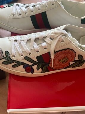 Gucci sneakers